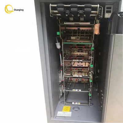 เครื่อง ATM ของธนาคาร NCR ถอนเงิน เครื่องที่ครบถ้วน