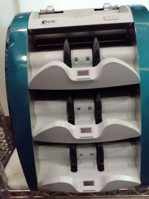 เครื่องประเภทธนบัตรกีซาน เครื่องตรวจจับธนบัตรเงิน สีฟ้า พร้อมจอ LED Smart K3 S16E01-3659