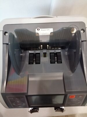 ราคาดี HT-9100+ เครื่องนับเงิน เครื่องนับบัญชี เครื่องนับบัตรลอตเตอรี่ที่ฉลาด เครื่องนับบัญชี ออนไลน์